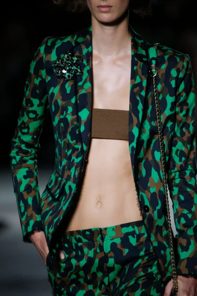 Look 34